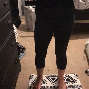 ‼️read description‼️ Capri leggings